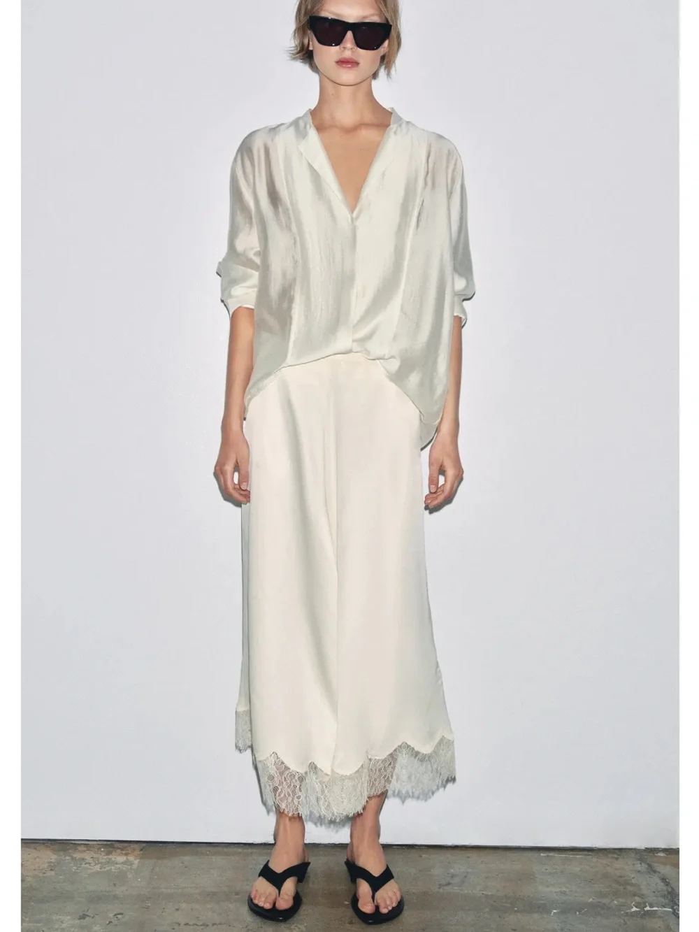 Zara ZW Collection Satin Effect Lace Skirt in vanilla features a tonal lace